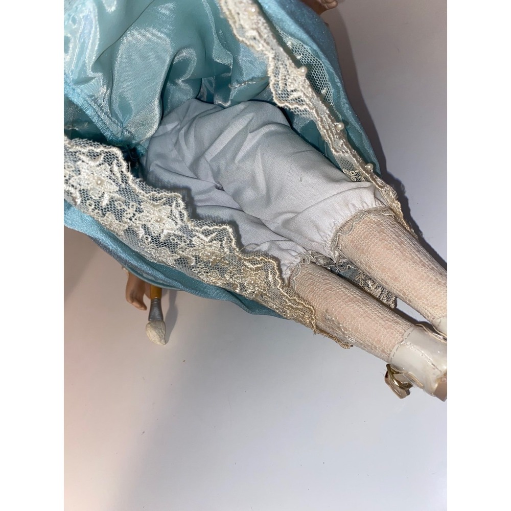 Brass Key‎ Porcelain Doll - Picture 6 of 8